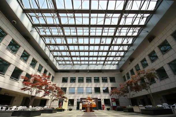 용미리건물식추모의집