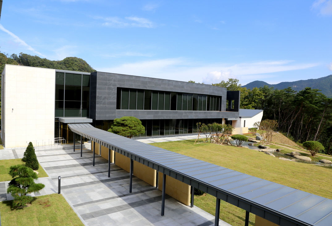 평화공원 파라다이스 추모관