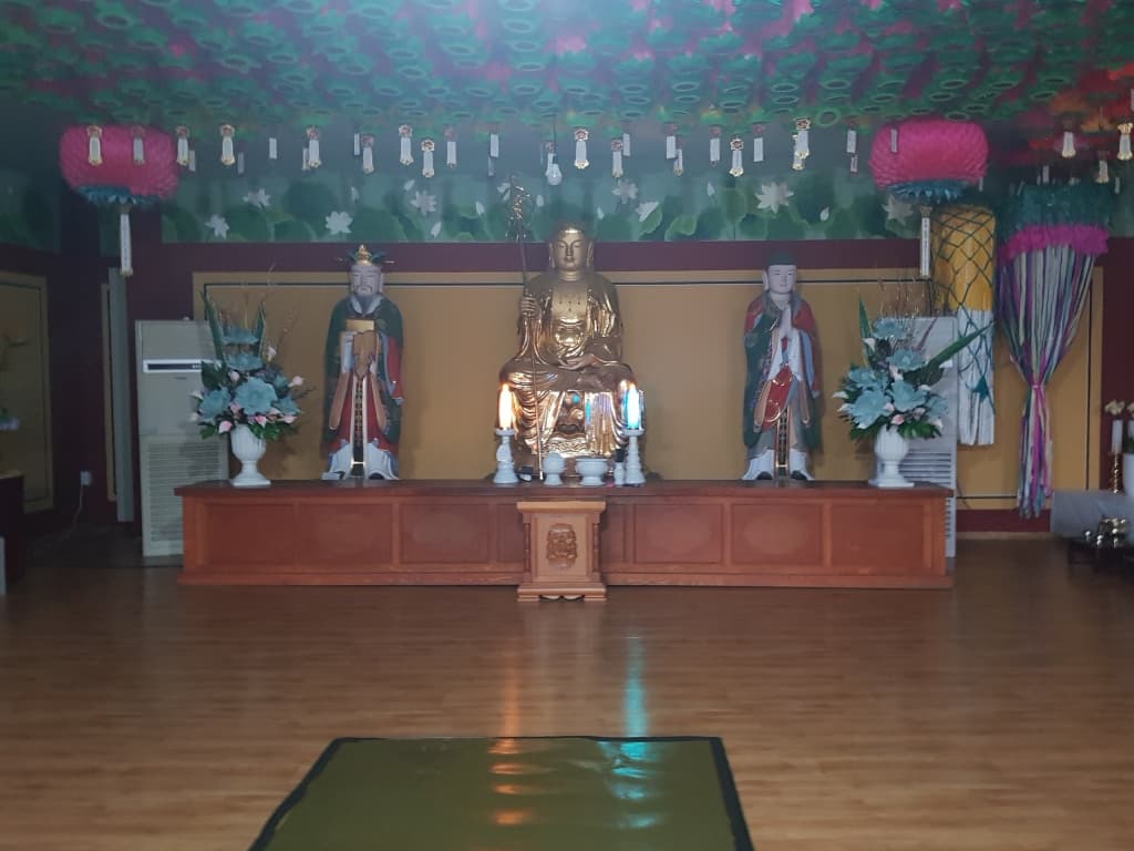 양산 석굴암 극락전 추모관