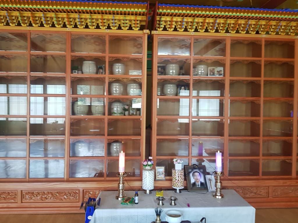 양산 석굴암 극락전 추모관