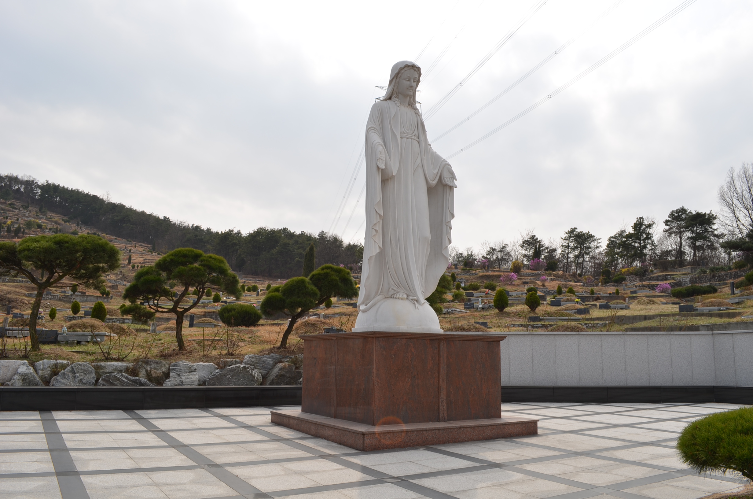 천주교 비봉추모관